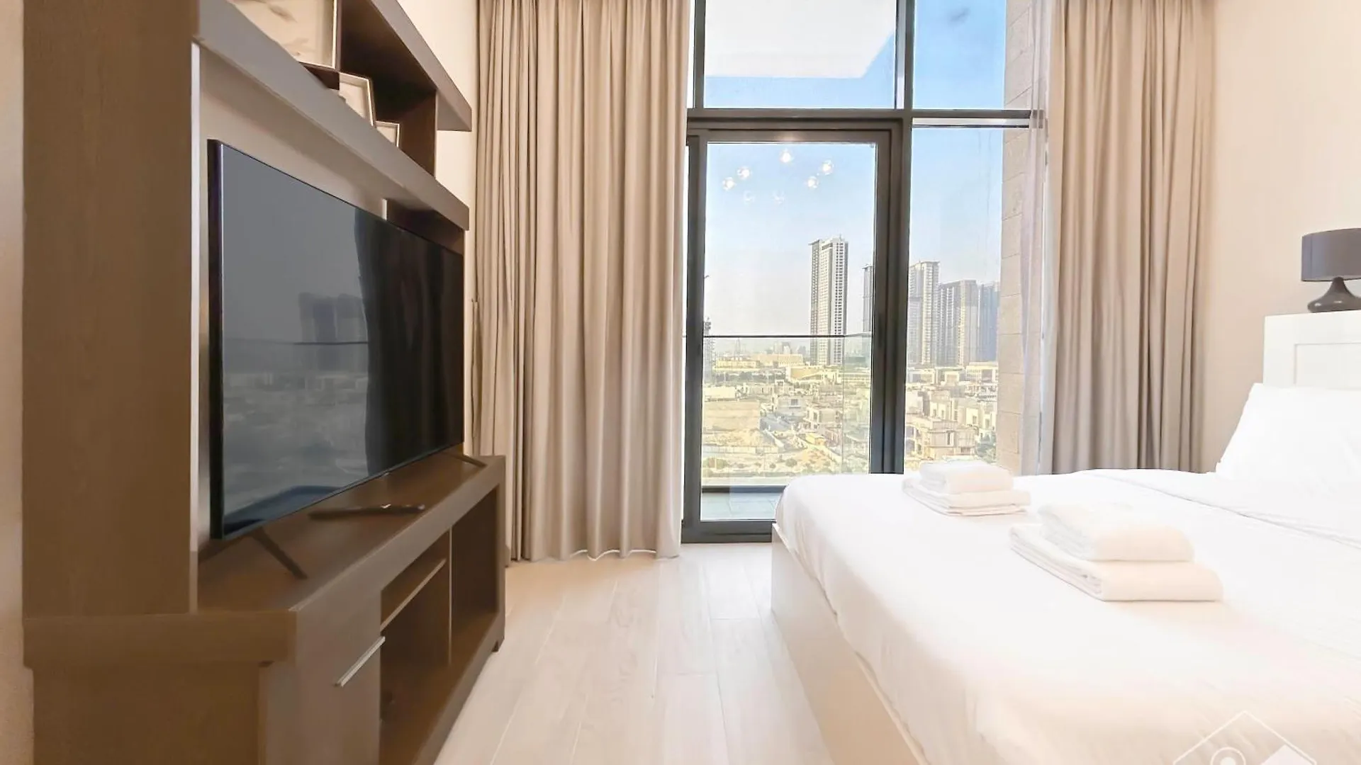 Apartment Azizi Riviera Elegant Studio With Great Amenities Dubai
