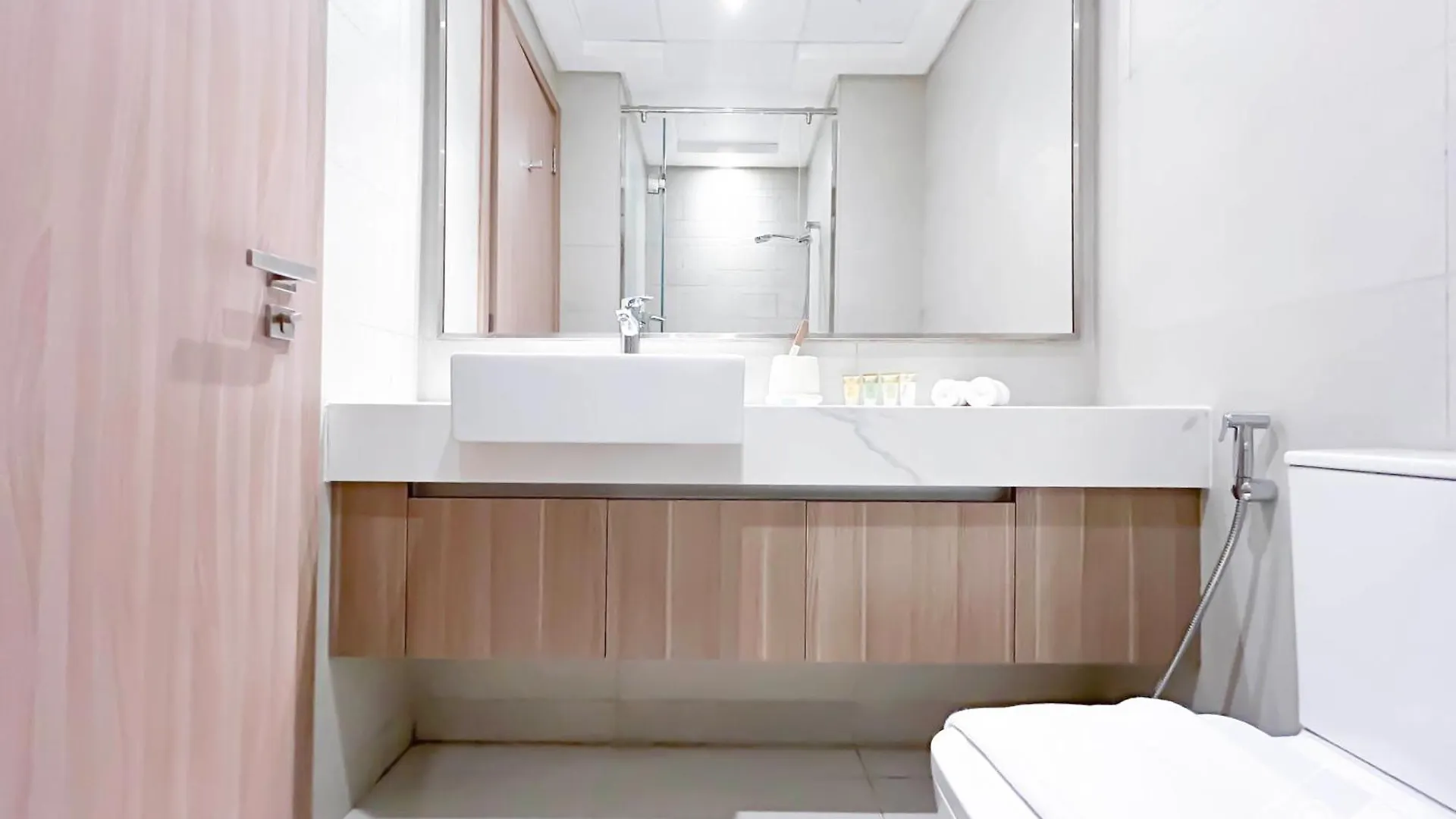 Azizi Riviera Elegant Studio With Great Amenities Dubai